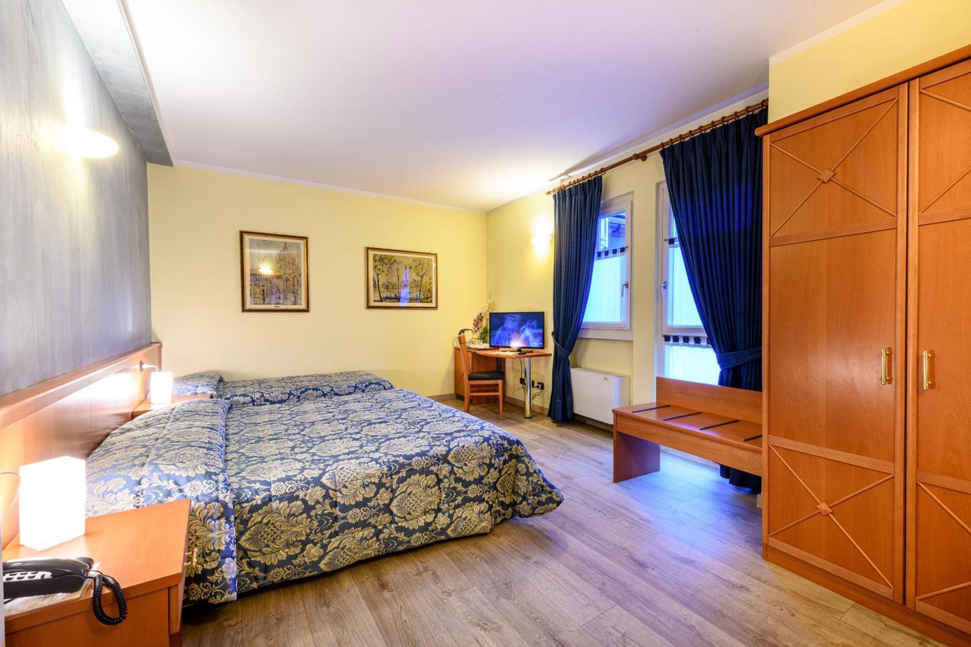 Hotel Garni Le Corti Grosotto ภายนอก รูปภาพ