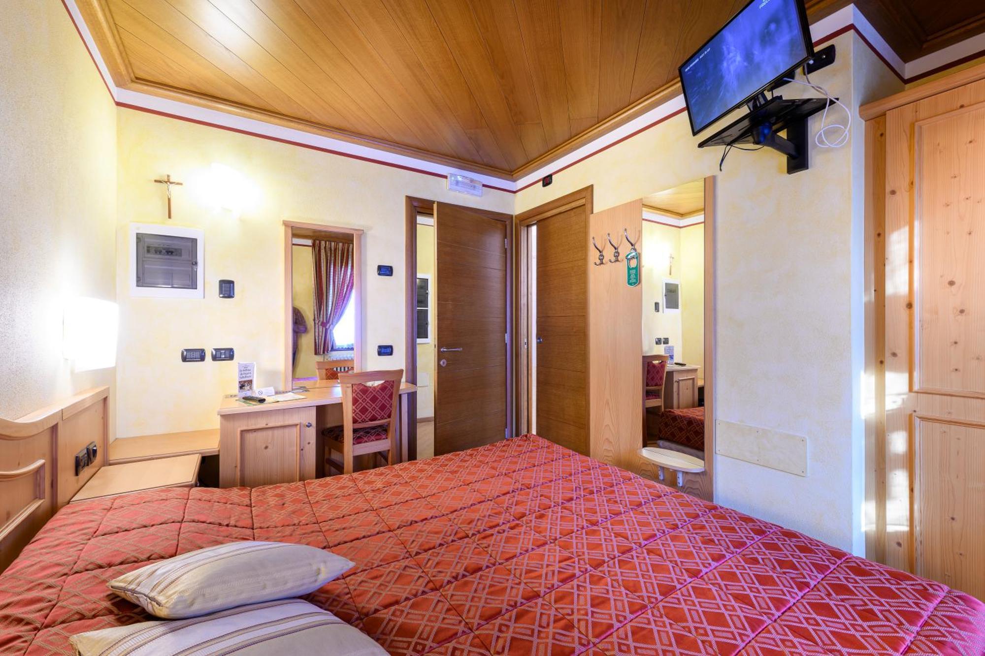 Hotel Garni Le Corti Grosotto ภายนอก รูปภาพ