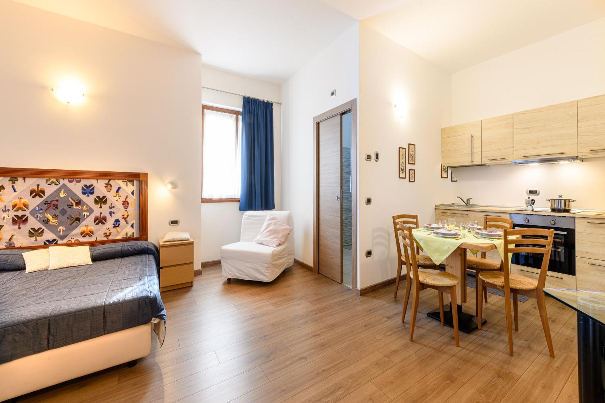 Hotel Garni Le Corti Grosotto ภายนอก รูปภาพ
