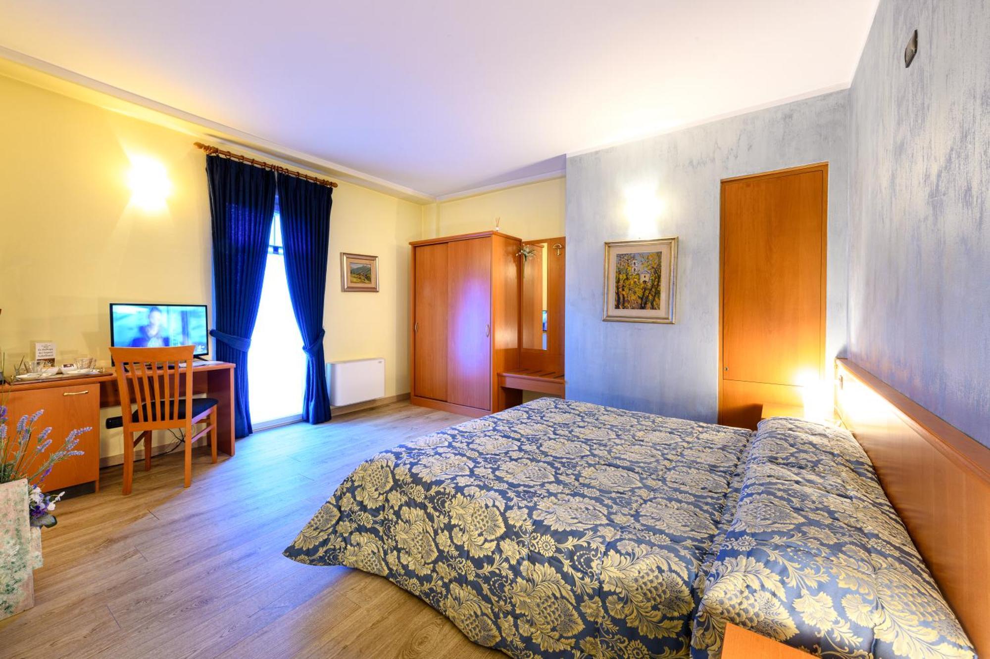 Hotel Garni Le Corti Grosotto ภายนอก รูปภาพ