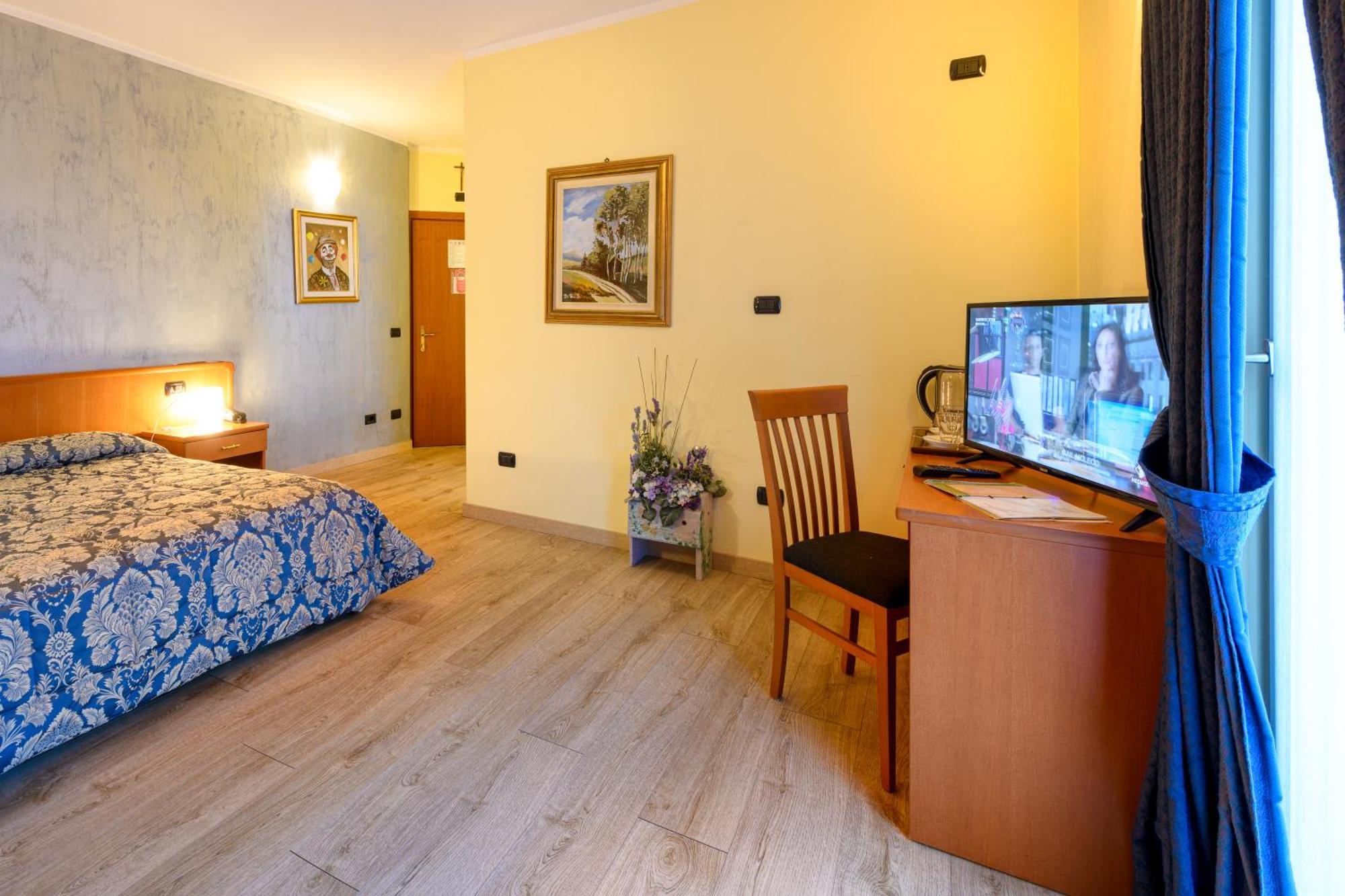 Hotel Garni Le Corti Grosotto ภายนอก รูปภาพ